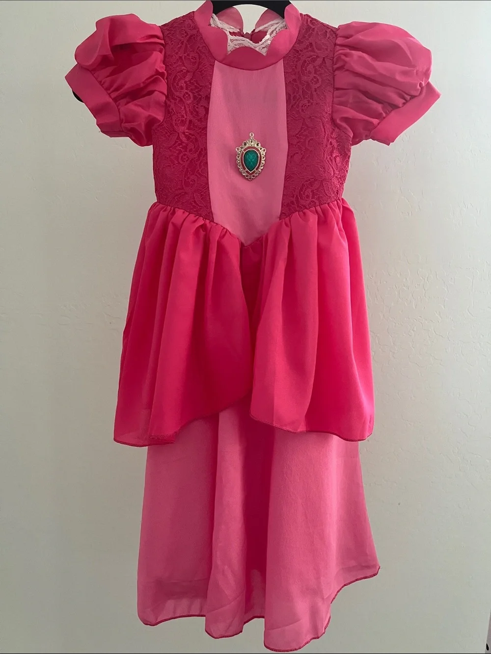 Princess Peach Super Mario Bros Dress with Crown and Gloves Size 100 (3-4T)